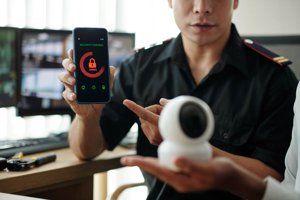 Security control application supporting active risk monitoring